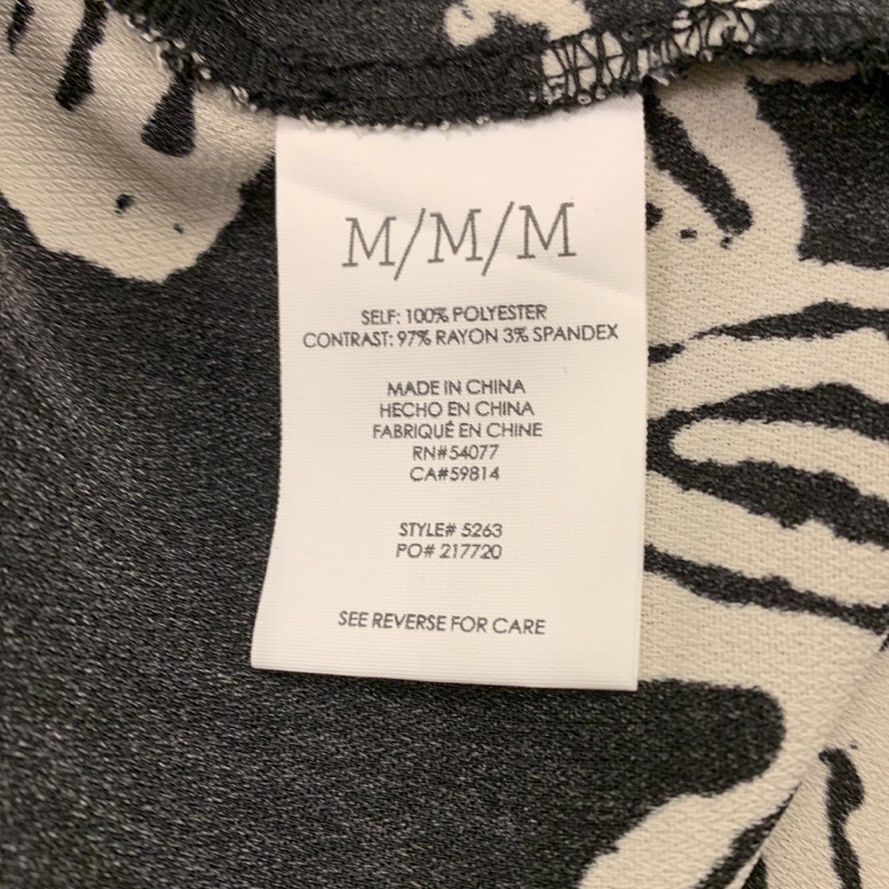 CAbi Black & White razorback V-neck dress - M - Picture 6 of 6